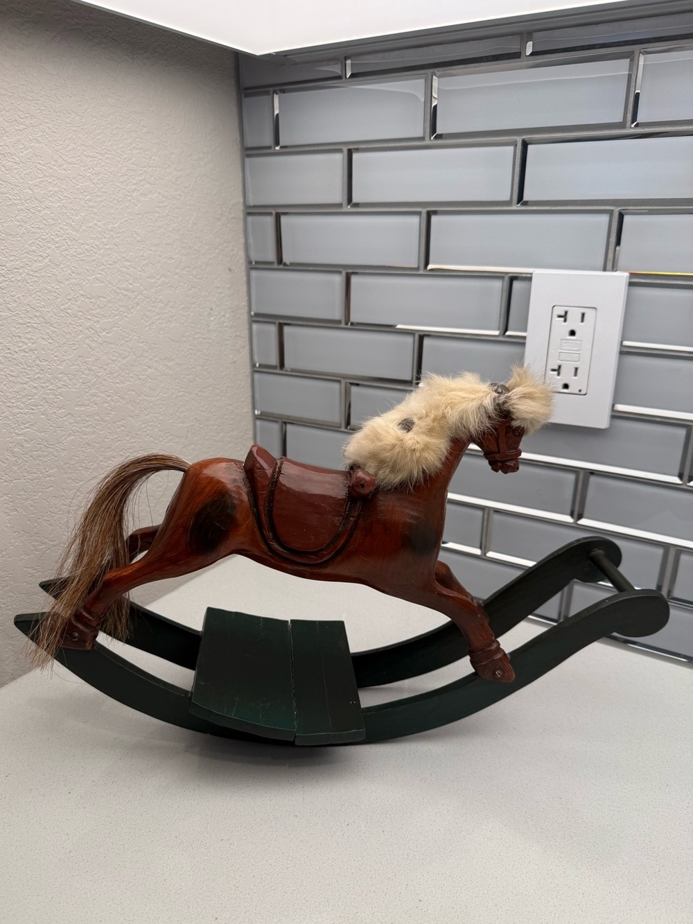 Vintage Sarreid Hand-carved Wooden Rocking Horse Made in Spain - Picture 4 of 17